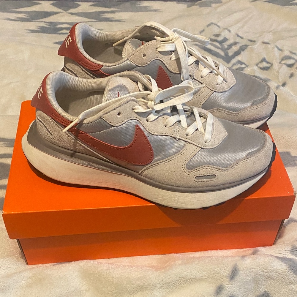 Nike Gray/ rust  phoenix waffle
